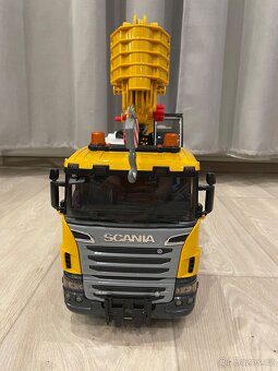 Nákladní auto Scania a Bruder odtahové vozidlo - 3