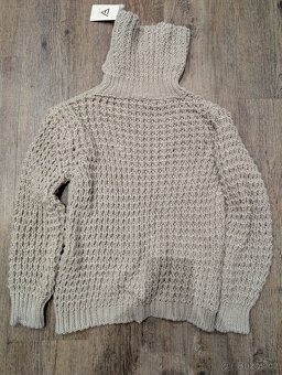 Prodám krabici dámského oblečení a boty - 3