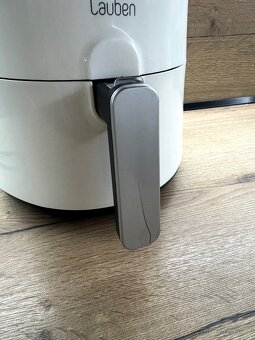 Horkovzdušná fritéza Lauben - 3