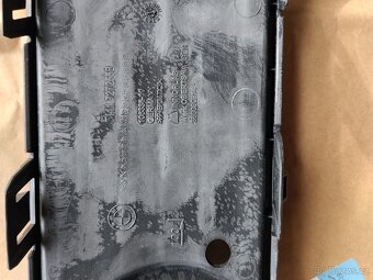 BMW 1 F20/F21 mřížka předního nárazníku nová pravá - 3