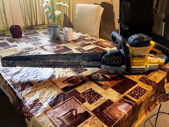 Pila ocaska Dewalt Alligator DWE397 - 3