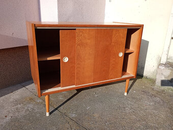 Skříňka menší,šoupací,pěkná - 3