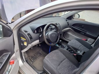 Prodáme KIA Ceéd - 3