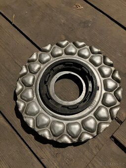 Prodám originální pokličky na alu kola BBS - 3