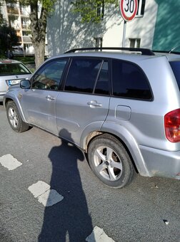 Toyota RAV4 - 3