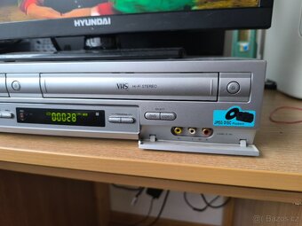 SONY - D910 - 3