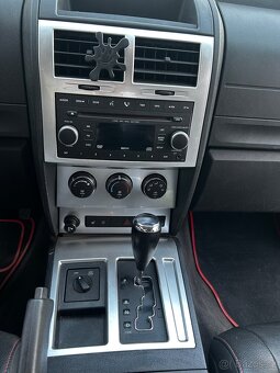 Dodge nitro 2,8crd automat - 3