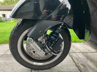 Vespa 300 GTS HPE ABS ASR - 3