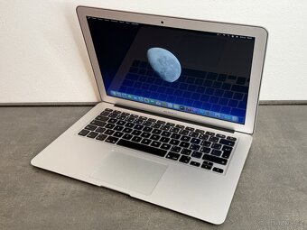 Macbook Air 13'' 2017 / i5 / 8GB / 128GB SSD - 3