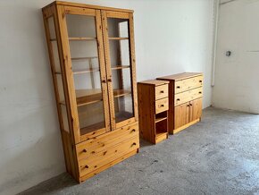PRODÁM VITRÍNU A KONF. STOLEK A TV STOLEK -MAS. BOROVICE - 3