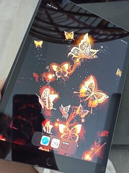 Apple iPad 10.2 (2021) - 3