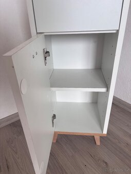 Skříňka - 3