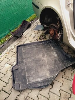 Škoda Octavia 2 poslední díly LEVNĚ - 3