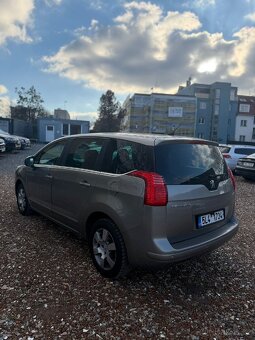 Peugeot 5008 1.6 HDi 80 kW 2010rok
 - 3