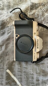 Sada Fujifilm X-T200 - 3