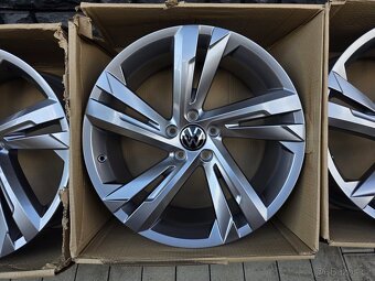 5x112 R19 VW Valencia Tiguan Rline Nepoužite - 3