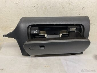 VW GOLF 5 2003-2008 - KASTLÍK SPOLUJEZDCE ČERNÝ - 3