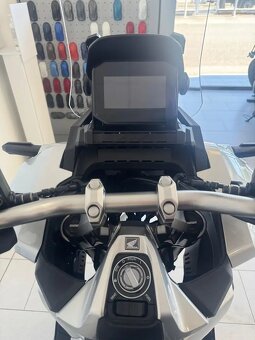 Honda adv 350 - 3