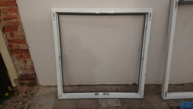 Dvojdílné plastové okno 120x120cm - 3