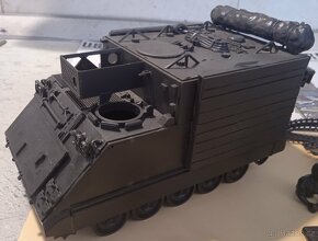 US. M577 Armored Comm. Post - 3