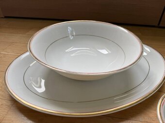 Porcelánová sada se zlatým lemováním - 3