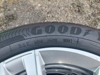 NOVÁ letní sada ALU ŠKODA Fabia 4 5x100 R16 p. 195/55/16 - 3
