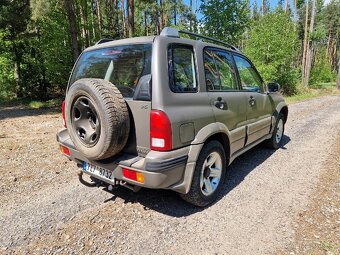 Suzuki Grand Vitara 2.5i V6 4x4 - 3