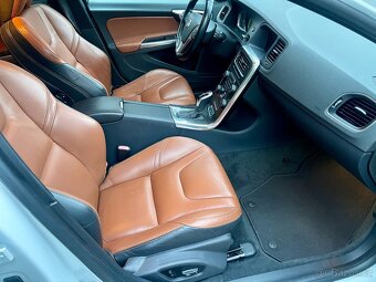 Volvo V60 2.4D D6/208kwPlug-in Hybrid,Summum,AWD, pěkný vůz - 3