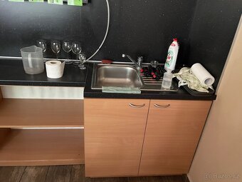 Prodejní stůl tvar U - 3