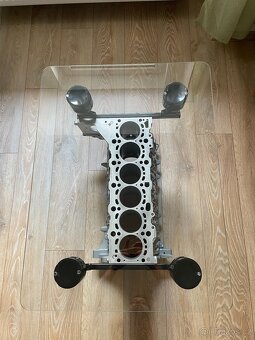 konferenční stolek z bloku motoru BMW - 3