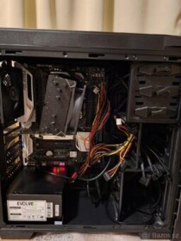 Minecrat PC Xeon 14 jader, 32GB RAM, Nvidia Quadro 600 - 3
