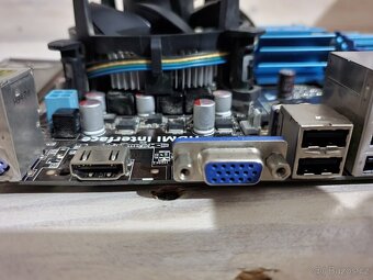 Deska p5g41t-m s E5500 (socket 775) na doplnění. - 3