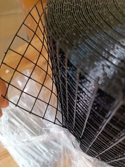 Ochranné pletivo proti ptákům pro solární panely 30,5 m - 3