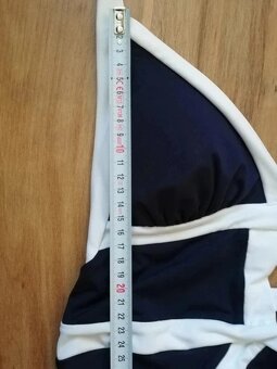 Anime - nádherné dívčí (dámské) jednodílné modrobílé plavky - 3