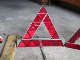 VÝSTRAŽNÉ TROJÚHELNÍKY - 3