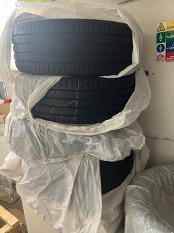 Prodám Pneumatiky Continental UltraContact 205/55 R16 91 W L - 3
