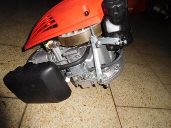 Motor do sekačky - 3