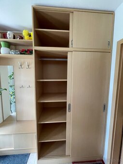Šatní skříň - 3
