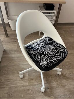 Otočná židle na kolečkách Ikea - 3
