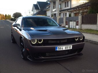 Dodge Challenger, 5.7 V8 - MANUAL - krásný stav - 3