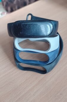 Náramek XIAOMI Smart Band 6 + 3x náhradní řemínek a nabíjecí - 3