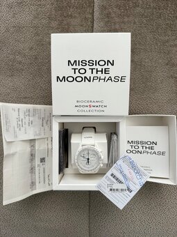 Omega x Swatch Moonswatch mission to moonphase SNOOPY - 3