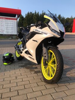 Yamaha YZF R125 - 3