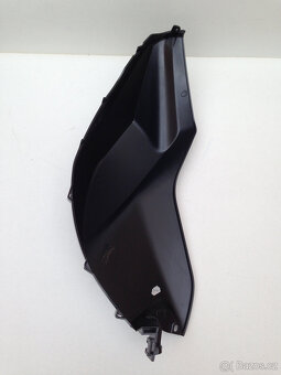 Nový plast pro nádrž na YAMAHA YZF-R 125 Black 2009 - 3