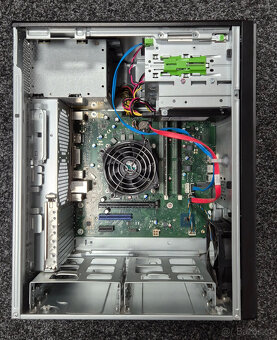 PC Fujitsu Esprimo P558/CPU-i3-8100/RAM-8GB/SSD-250GB/WIN11 - 3