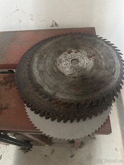 Cirkulárka 380V, dobry stav, nový řemen, kotouče - 3