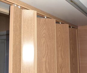 Shrnovací dvře,dekor dub, 82 x 200 - 3