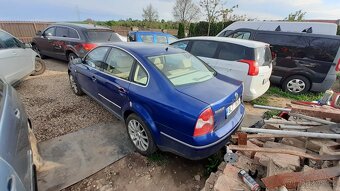 Vw Passat 2.3 vr5 125kw najeto 173.xxxkm - 3