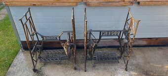 Staré šicí stroje [podnože] - 3
