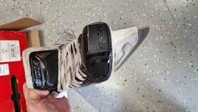 Golanske brusle CCM FT480G JetSpeed, velikost 5.5, D (EU39) - 3